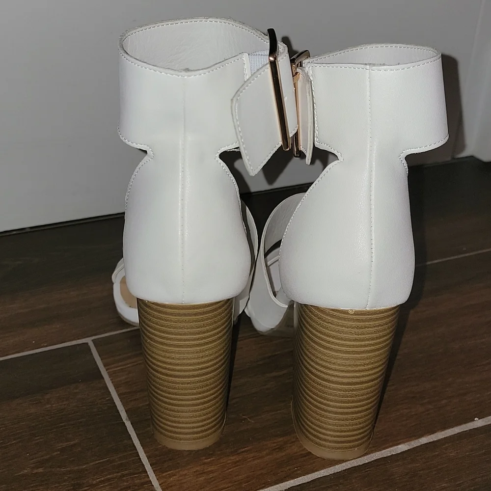 Wild Diva Chunky Heels - Picture 4 of 5